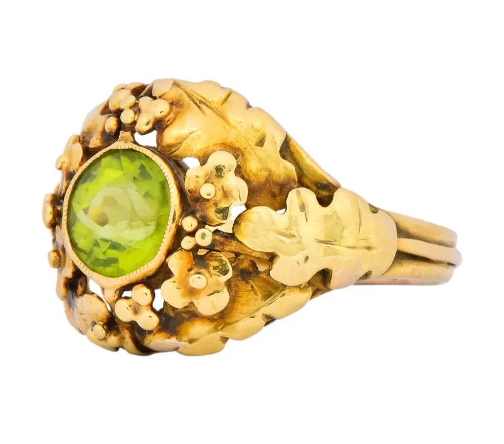 Arts & Crafts Peridot 18 Karat Gold Floral Foliate Ring