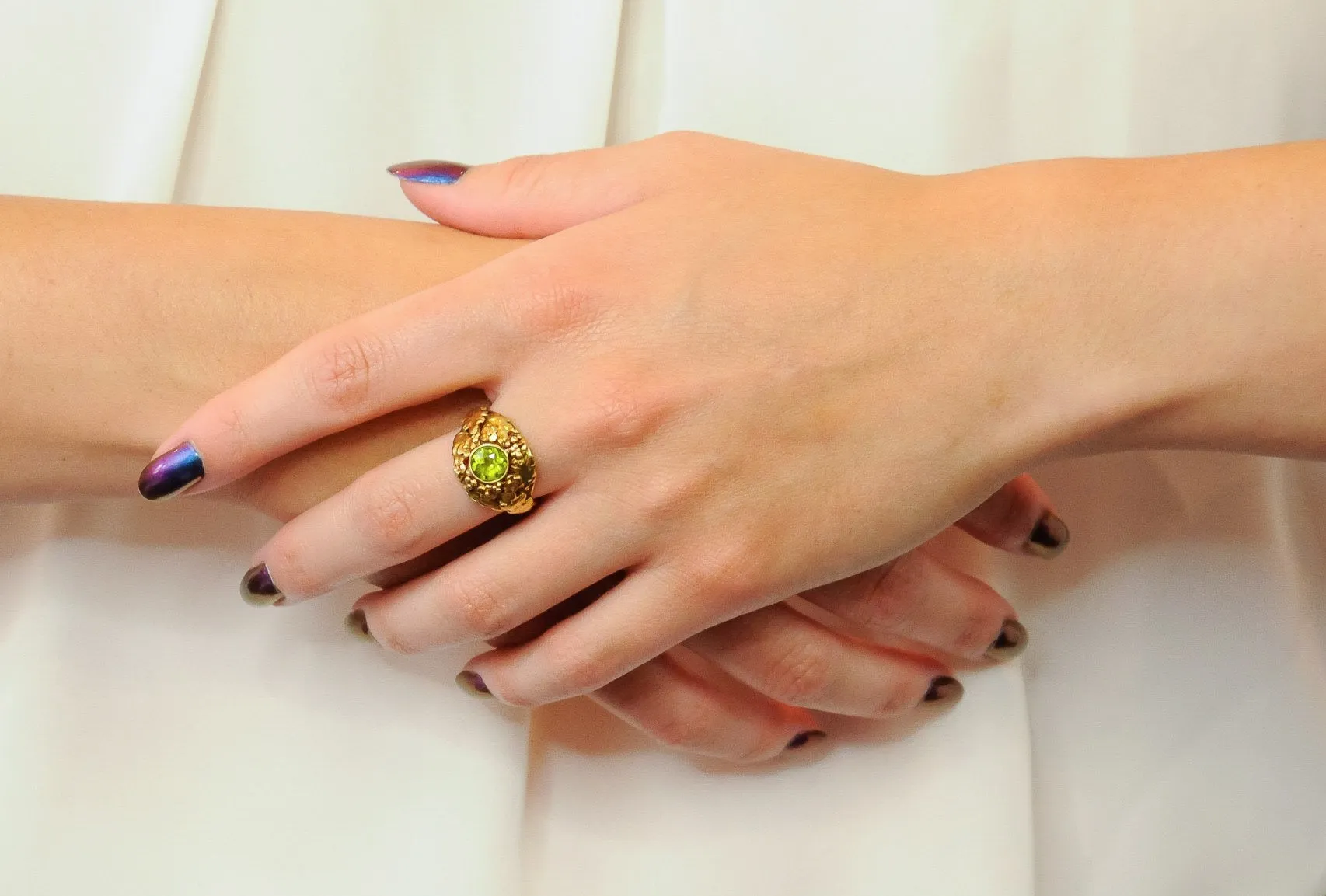 Arts & Crafts Peridot 18 Karat Gold Floral Foliate Ring