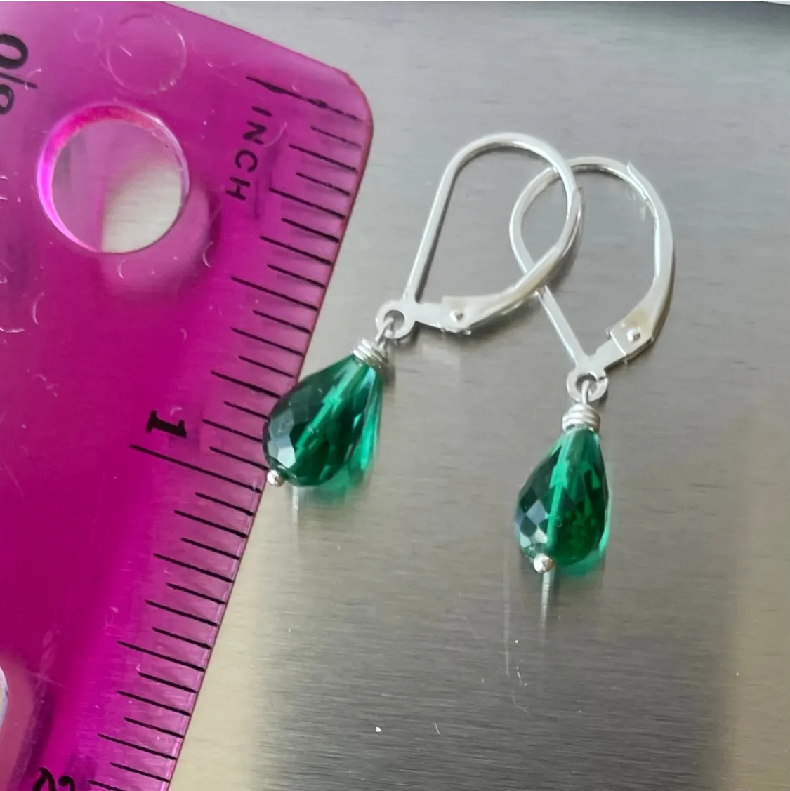 Bright Emerald Green Teardrop Dangle Earrings