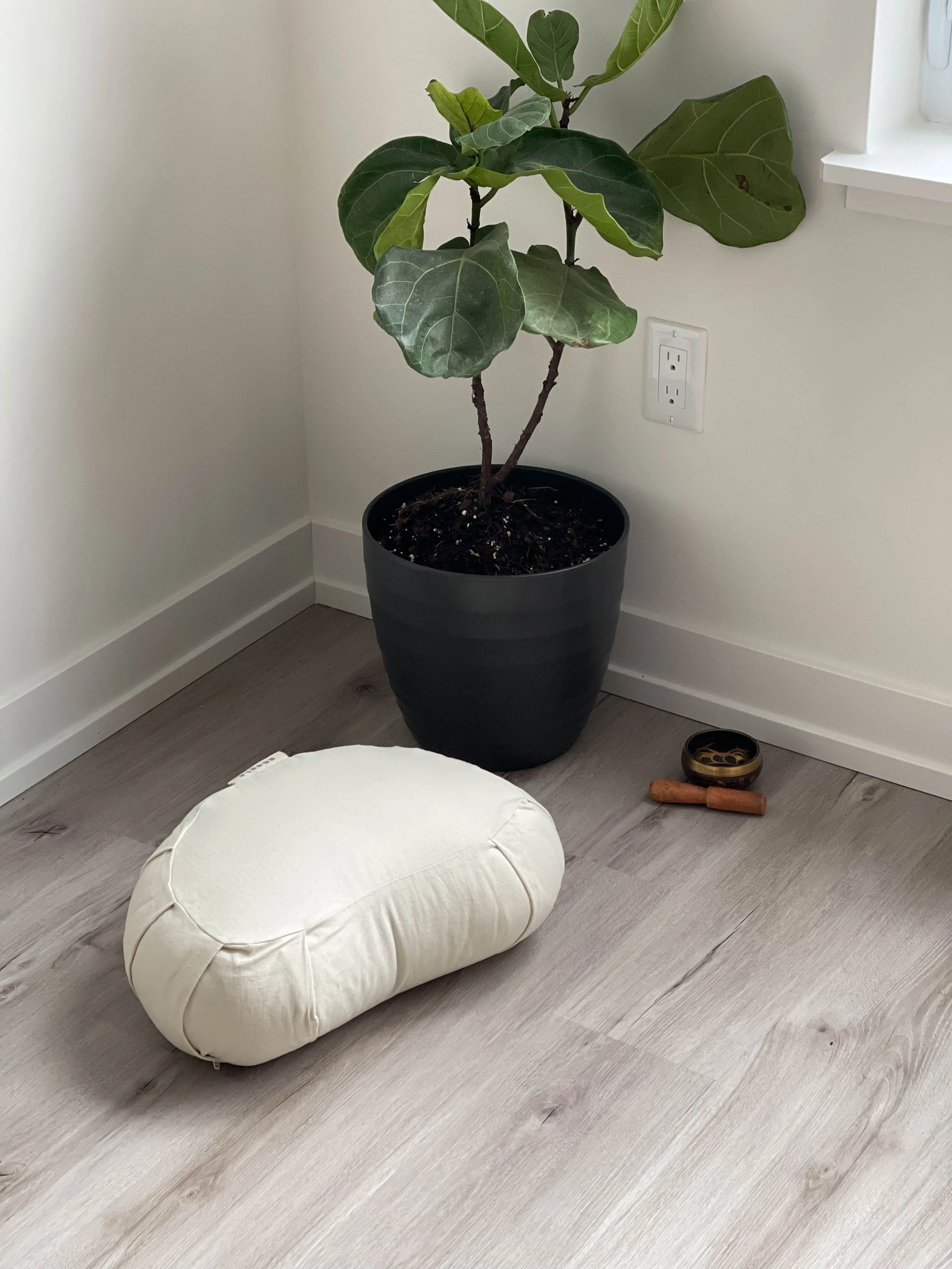 Crescent Natural Meditation Cushion | Sandy White