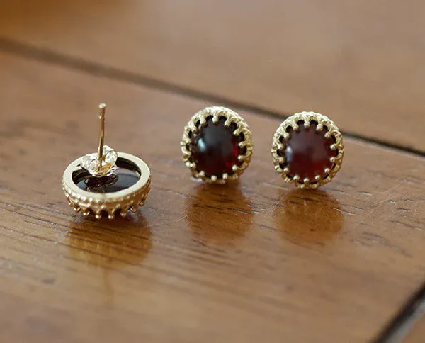 Fancy 14k yellow gold earrings with red garnet (S0411)