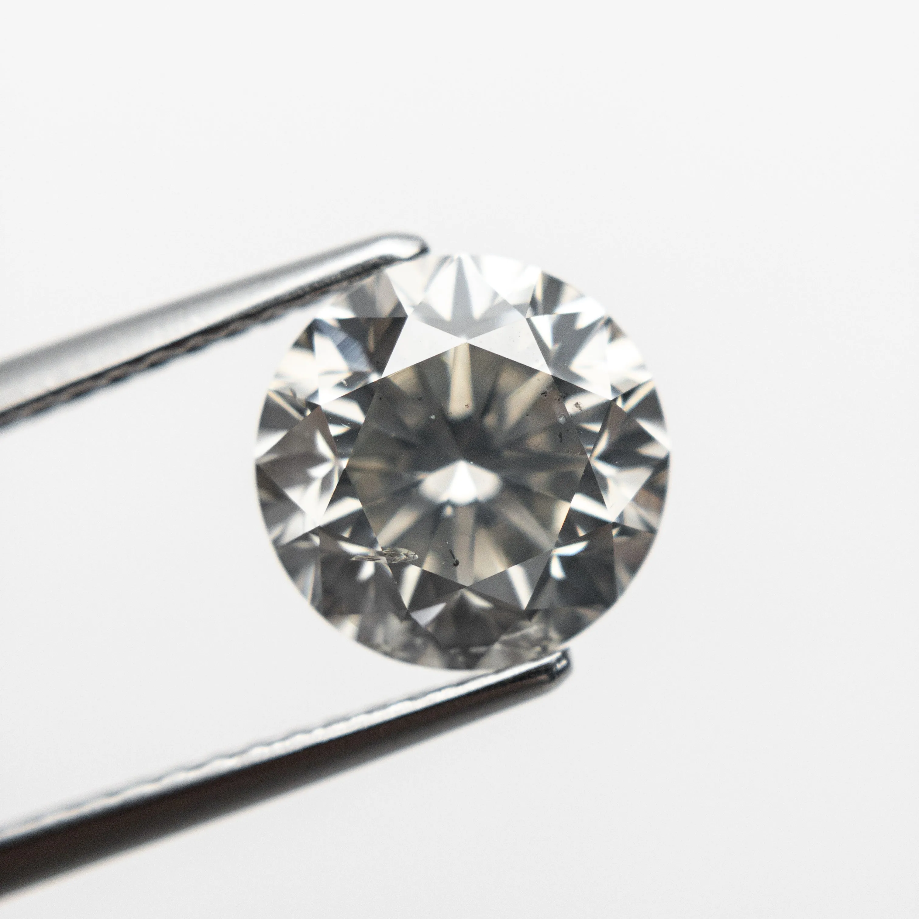 Fancy Grey Brilliant Diamond - 2.71ct Round