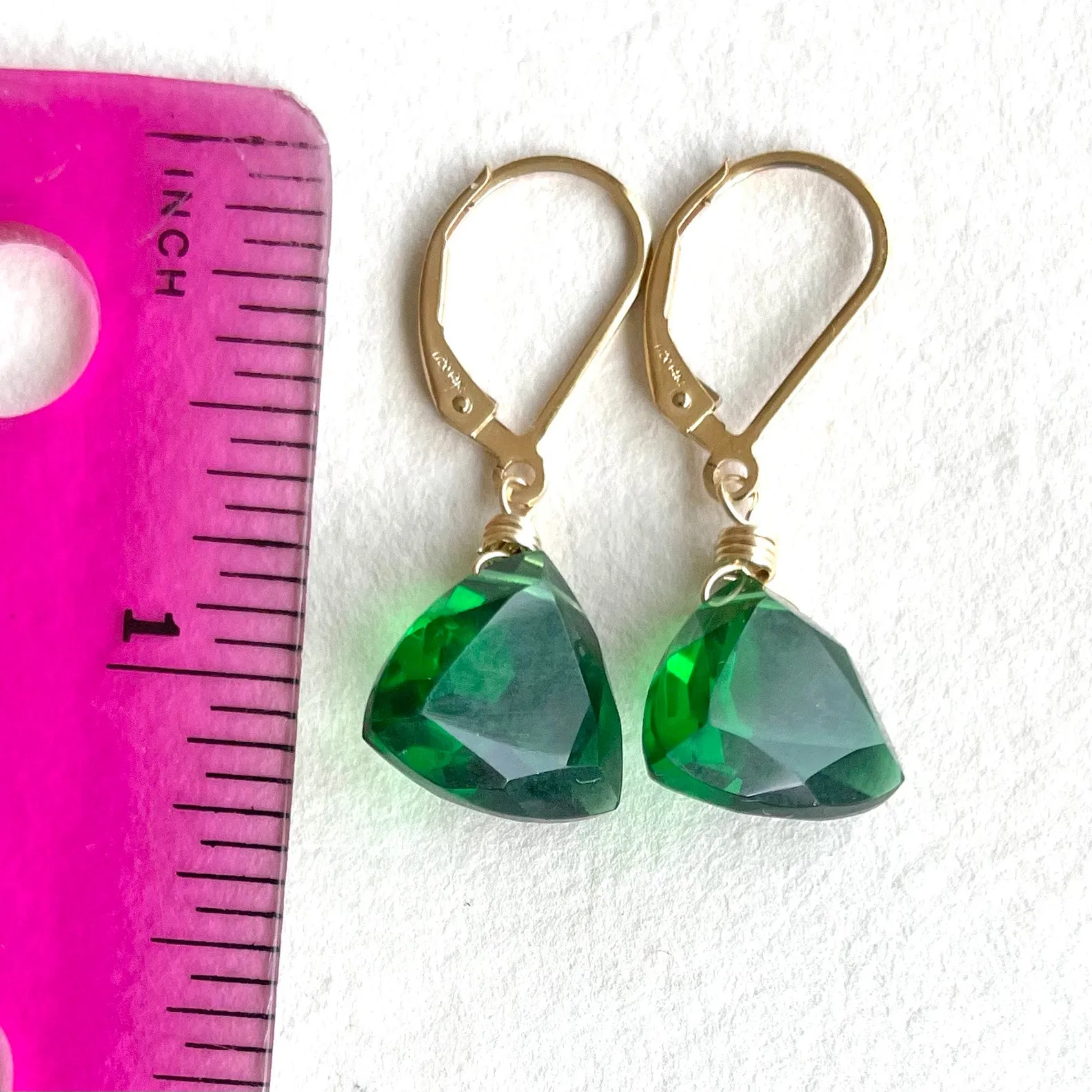 Trillionaire Earrings, Emerald Green leverback