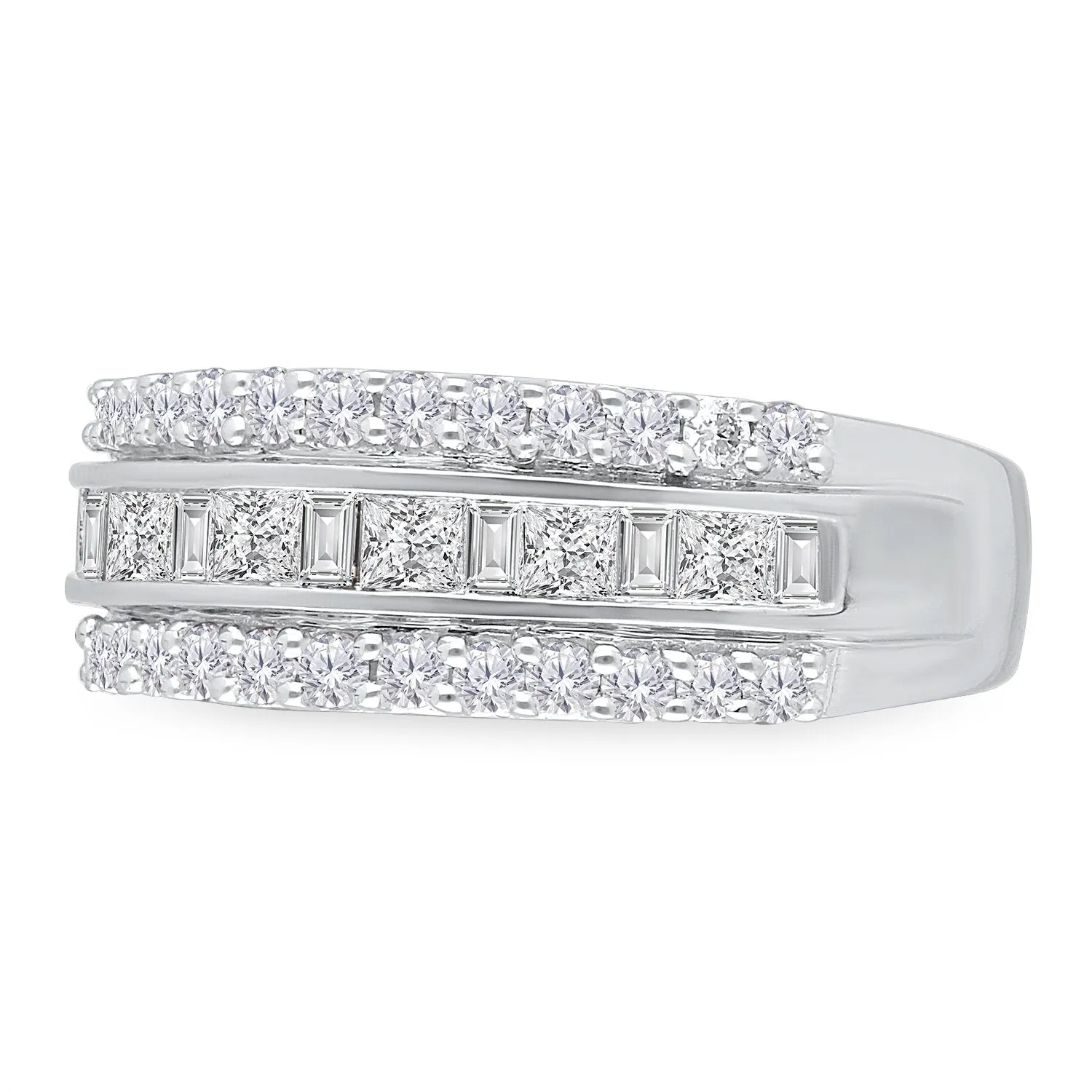 White Gold Legendary Diamond Ring